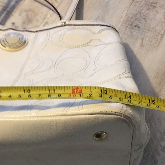 Beautiful Coach bag - Picture 6 of 11